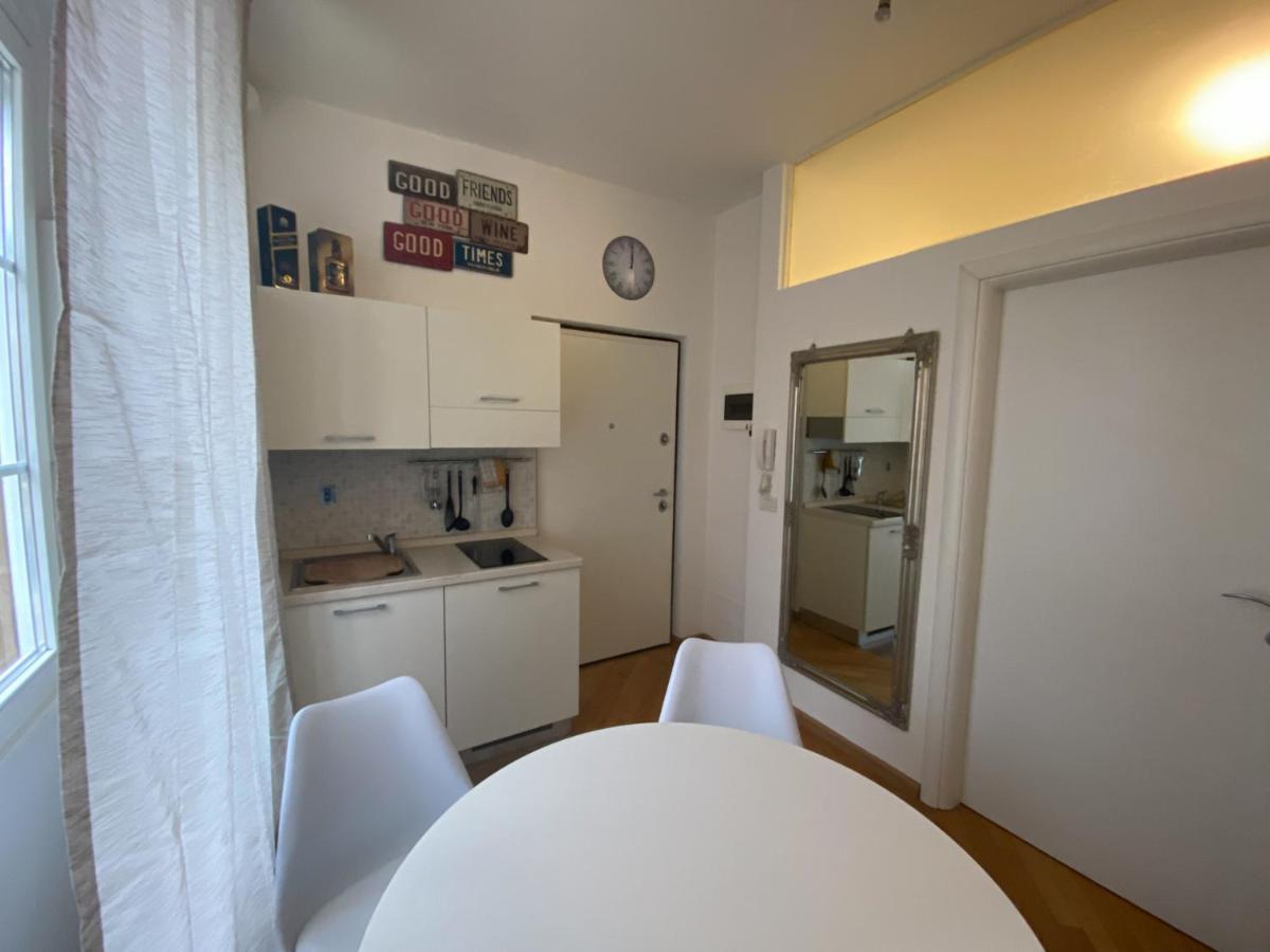 Living Vittoria: Vicino Al Centro Di Bolzano Apartman Kültér fotó