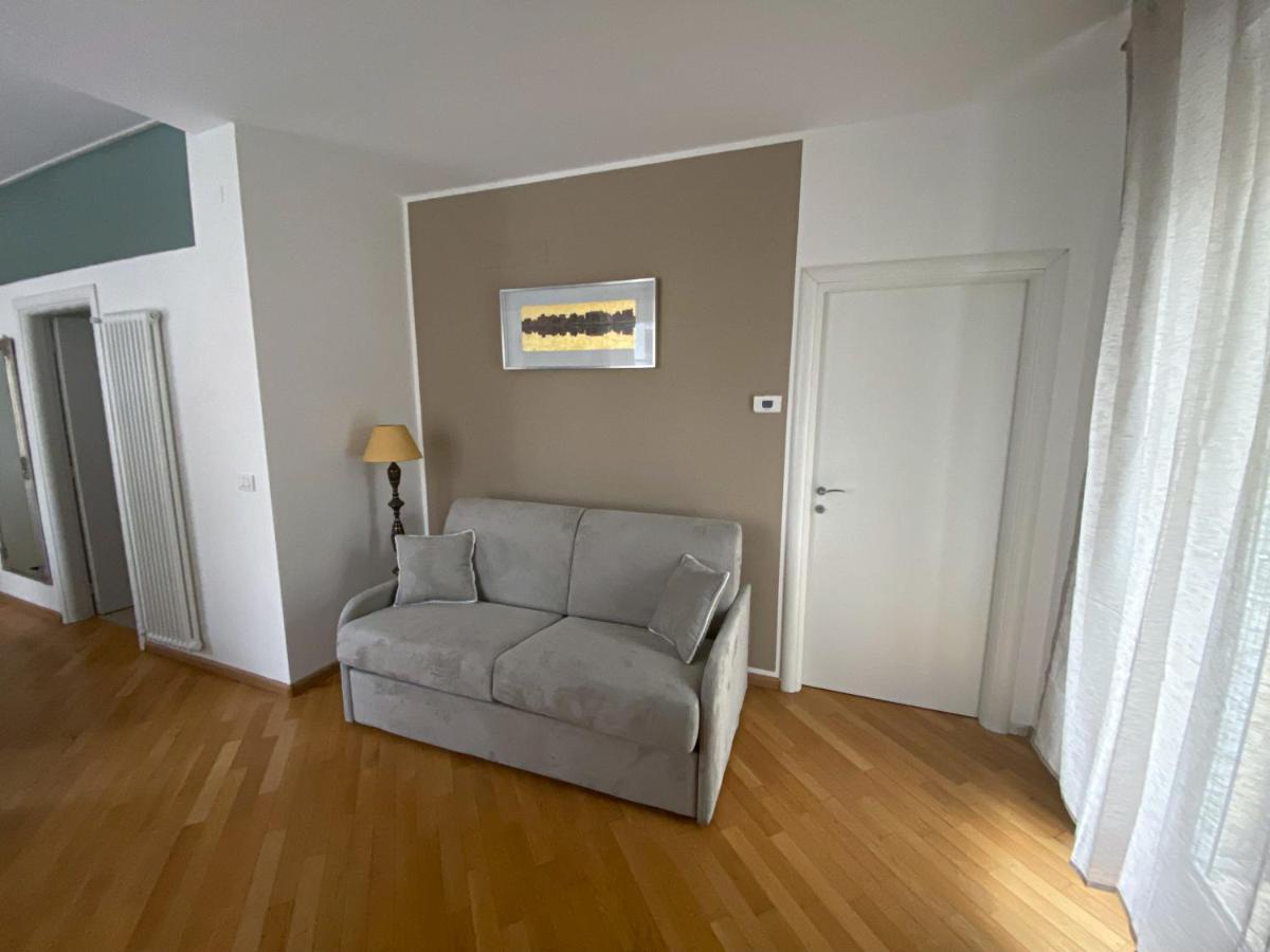 Living Vittoria: Vicino Al Centro Di Bolzano Apartman Kültér fotó